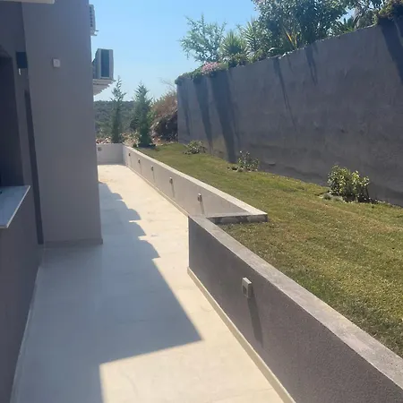 Geomar Luxury Apartment *